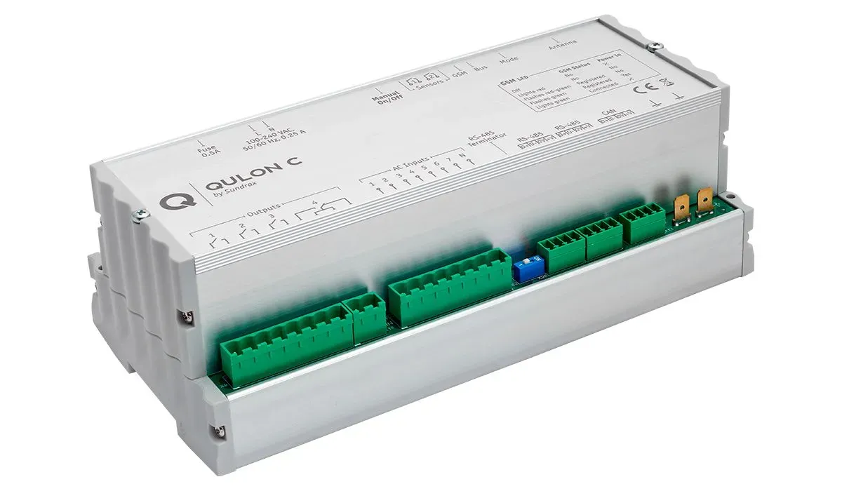 QULON C - advanced control panel for street lights with remote monitoring Street Light Controller QULON C – intelligent street lighting control panel with remote monitoring
