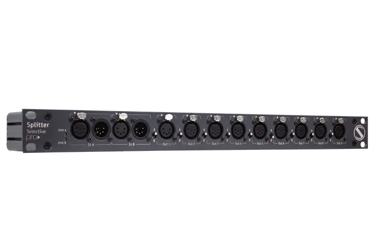 Splitter Selective Pro Splitter Selective Pro rear panel showing XLR connectors, toggle switches for operating modes, and PowerCON TRUE1 power connector