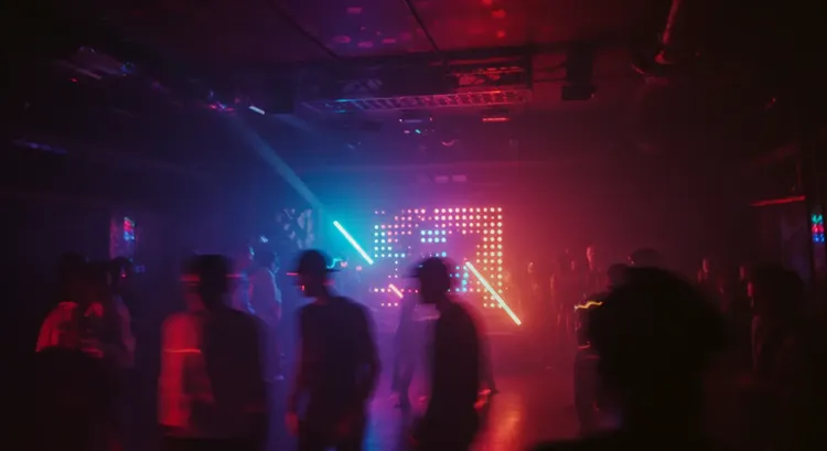 DMX controller with multiple outputs for large lighting setups 