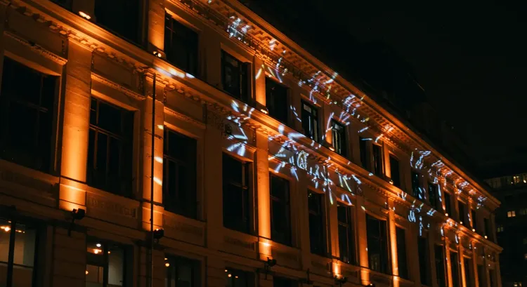 Autonomous DMX network controlling architectural lighting on a building facade