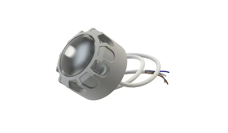 NORATEX highlights the Sundrax MONARQ Mini’s GPS/GLONASS synchronization for precise lighting control at BEYOND EXPO 2025, shown on a multi-fixture setup