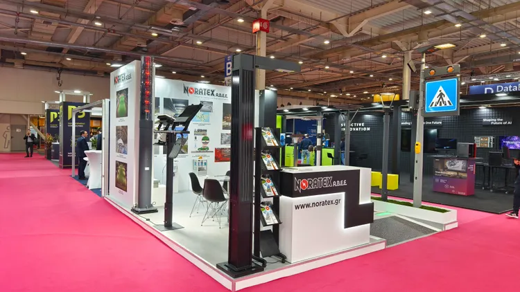 NORATEX demonstrates the MONARQ Mini’s dynamic lighting effects on a model chapel at BEYOND EXPO 2025, controlled via the QULON platform