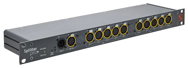 Sundrax Splitter Pro with True DMX ports connected in a theater lighting rig, ensuring reliable signal flow. 